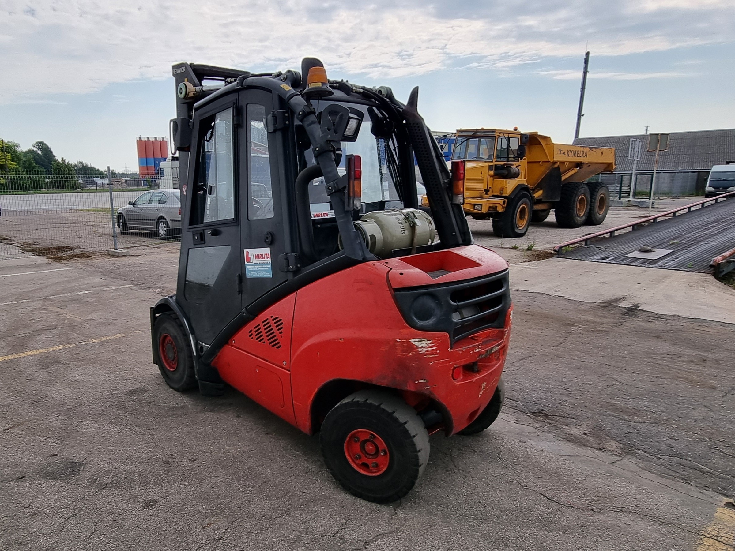 Naudotas dujinis šakinis krautuvas LINDE H30T -3 Naudotas dujinis šakinis krautuvas LINDE H30T