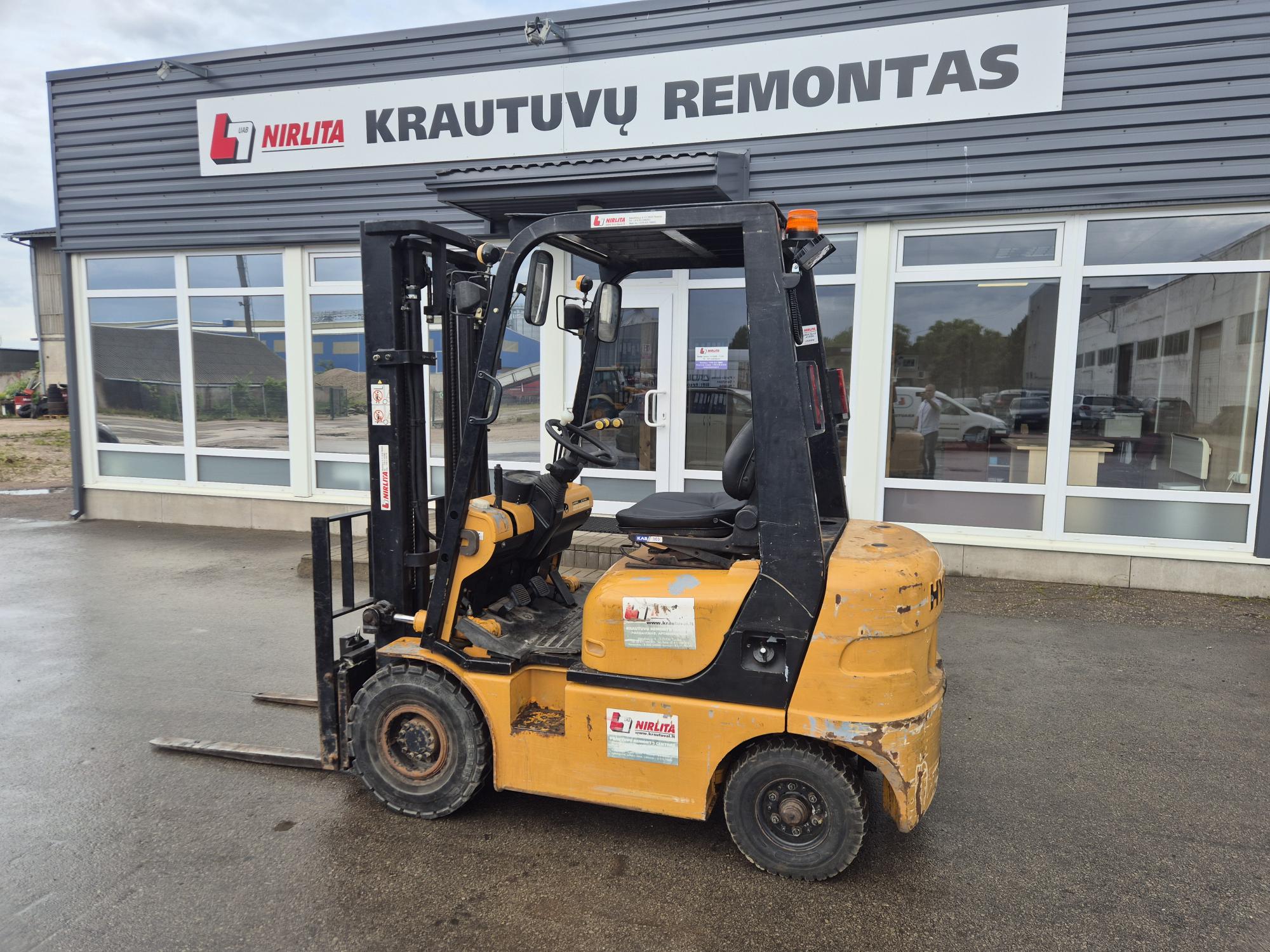 Naudotas dyzelinis krautvas HYUNDAI HDF18-5 Naudotas dyzelinis krautuvas HYUNDAI HDF18-5